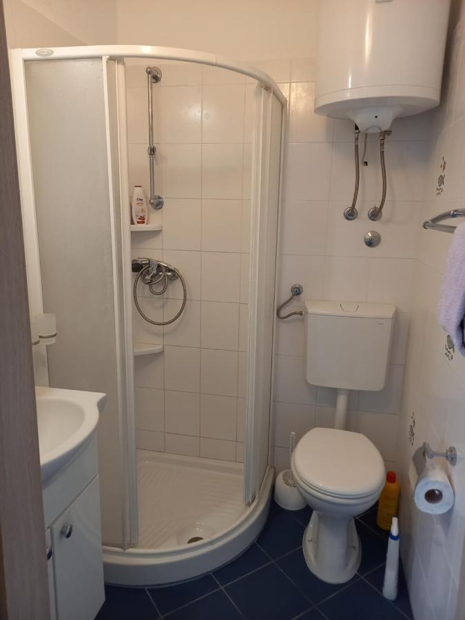 Apartment Senka Mali Losinj Exterior photo