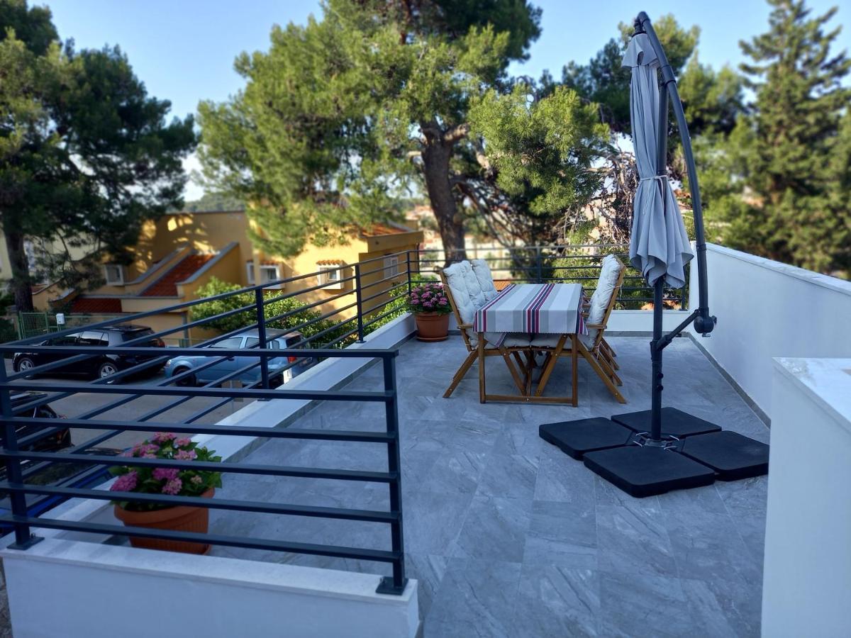 Apartment Senka Mali Losinj Exterior photo