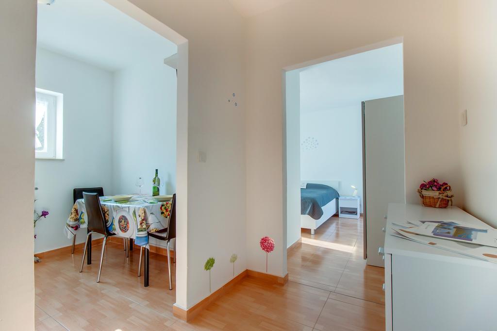 Apartment Senka Mali Losinj Exterior photo