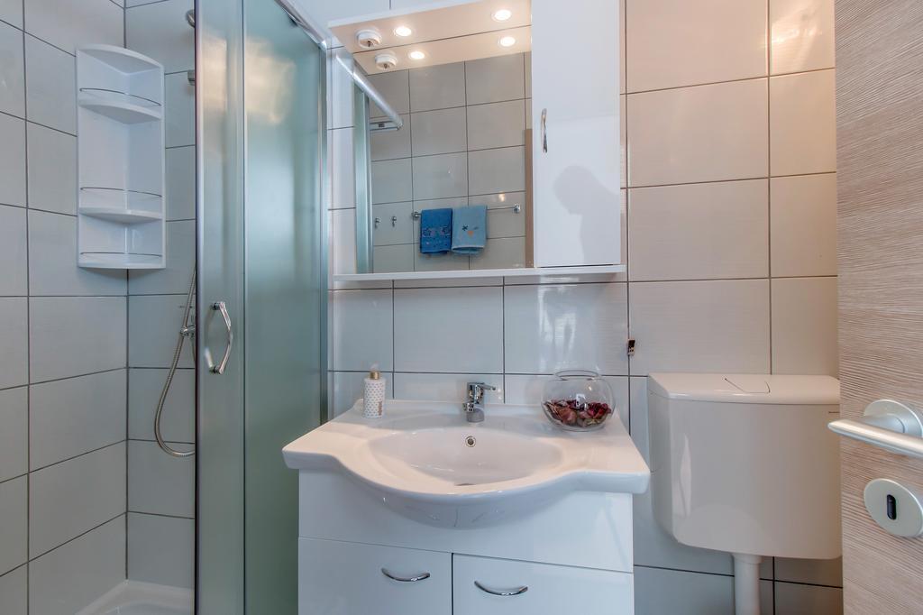 Apartment Senka Mali Losinj Exterior photo