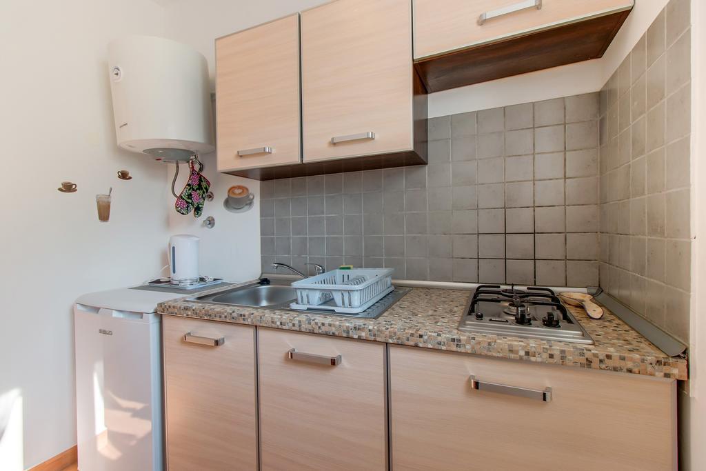 Apartment Senka Mali Losinj Exterior photo